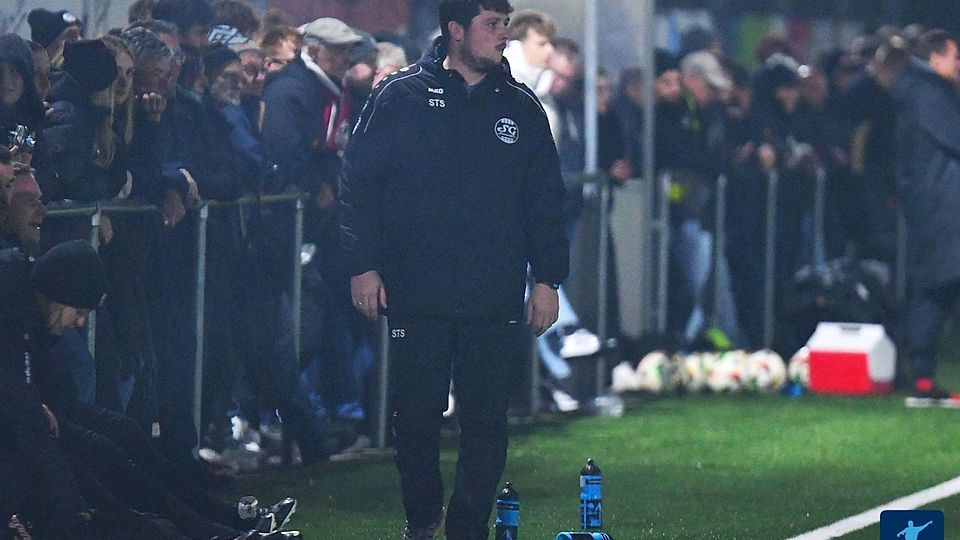 Will sich angesichts der Personalknappheit eventuell noch selbst als Ersatzspieler bereithalten: Schneifel-Trainer Stephan Simon.