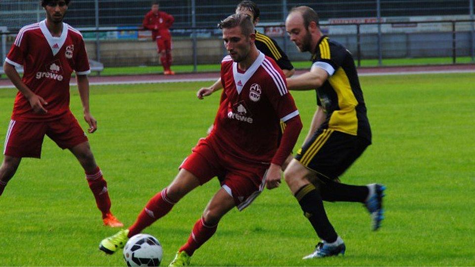 Andrej Edel (am Ball) wechselt vom Rotenburger SV II zum TV Sottrum. F: Budde
