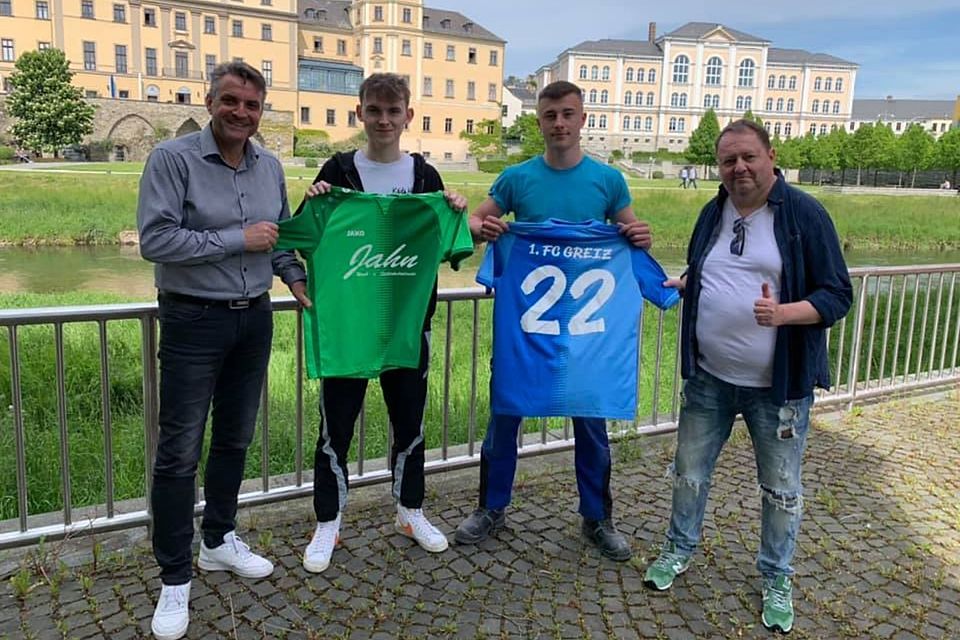 Mit den Youngsters Hans Pfafl und Justin Schwarz wechseln zwei junge Kicker aus der Nachwuchsabteilung des VFC Plauen an den Tempelwald. 