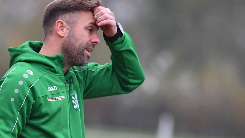 Sorgenfalten auf der Stirn von Schutterwalds Trainer Manuel Vollmer: „Ich bin gespannt, welche Spieler zum Vorbereitungsstart da sein werden.“