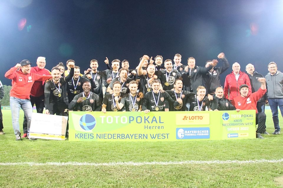 Der ASCK Simbach ist neuer Champion im Fußballkreis West