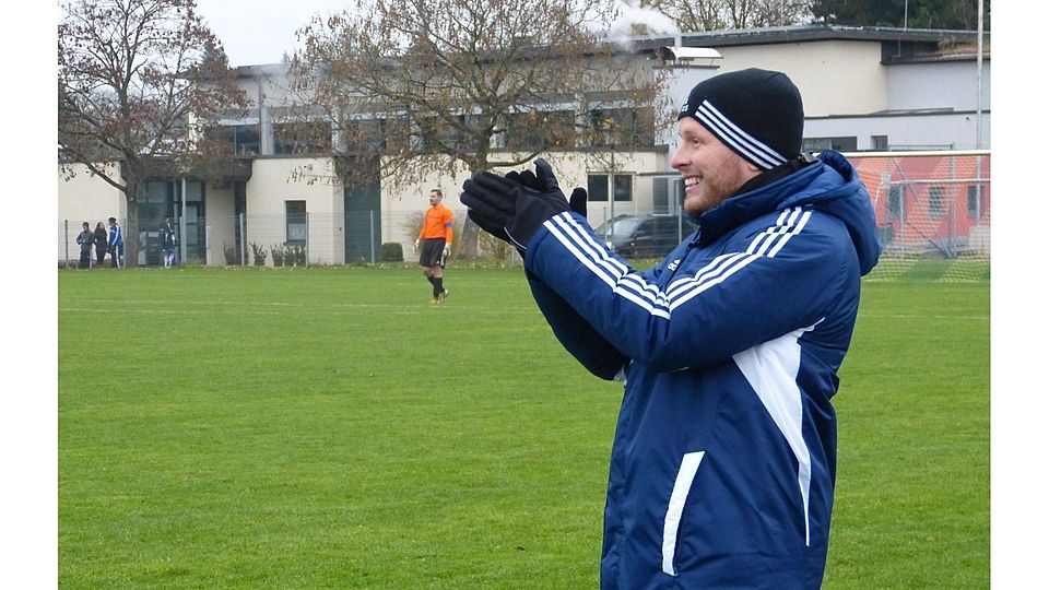 Kann sich über den ersten Spieler in der Elf der Woche der Kreisliga A1 aus seiner Mannschaft freuen: Steffen Mädger, Trainer des TV Weiler. (Foto: Sigel)