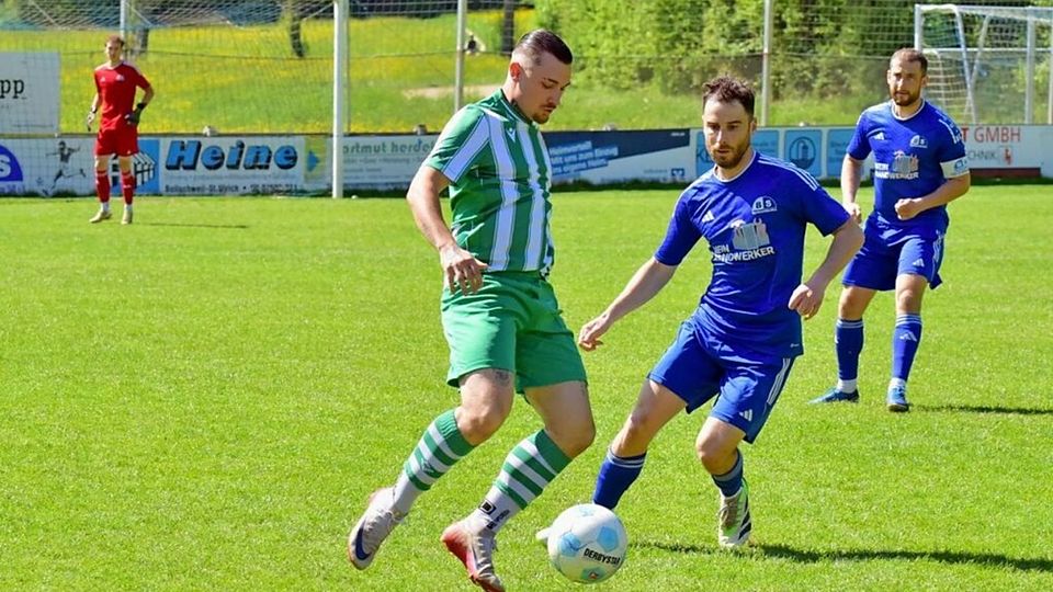 Kreisliga A: Keinen Sieger gab’s beim 2:2 zwischen Bollschweil/Sölden (rechts Mirco Sumser) und Untermünstertal (Joel Nothstein)
