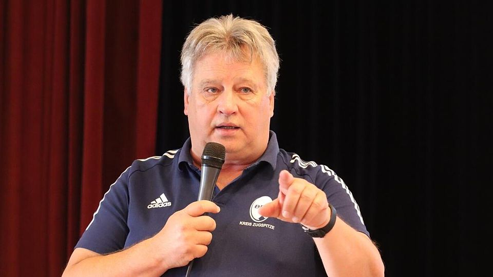 Kreisspielleiter Heinz Eckl erklärt, dass der TSV Weilheim als Zwischeneinsteiger ohne Wertung starten muss.