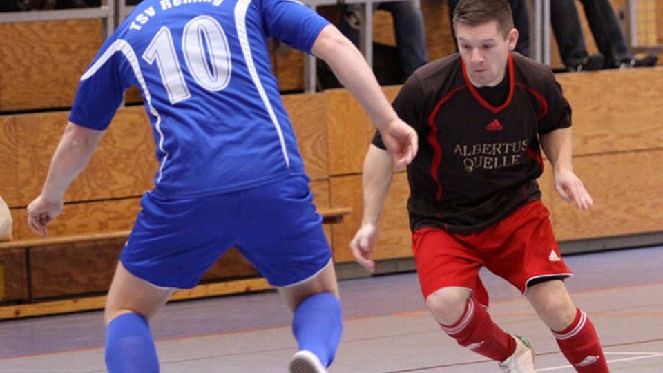 Christoph Augustin (rechts) und der TSV Dasing sind bei der letzten Vorrunde gefordert.  Foto: Rummel