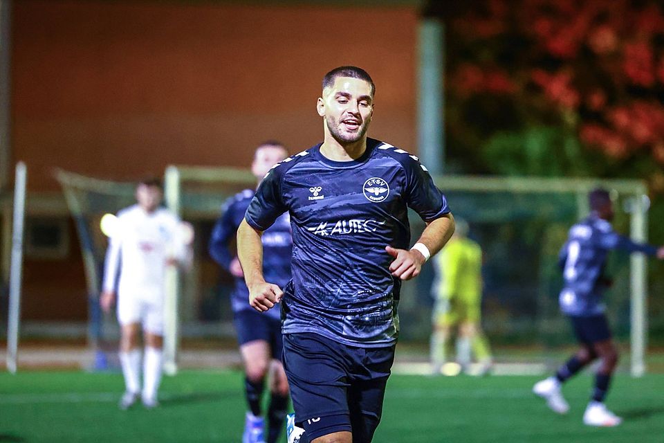 Das ist Torjäger Erolind Krasniqi.