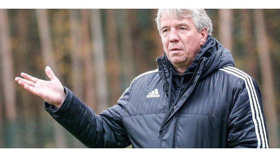 Er soll die Wormatia zum Klassenerhalt in der Regionalliga führen: der neue Worms-Trainer Peter Tretter. 