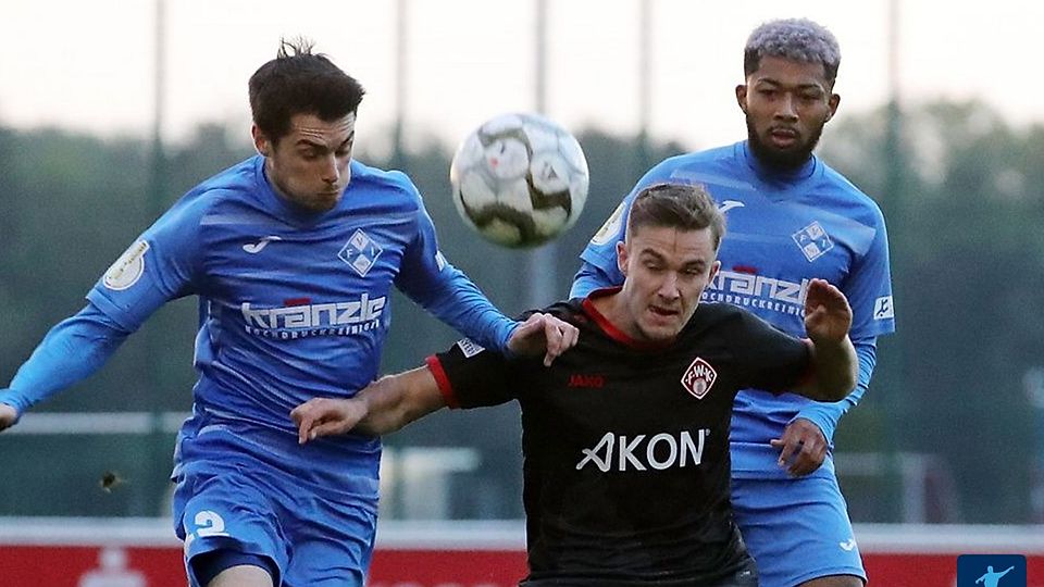 Der FV Illertissen obenauf: Mit einem 2:0-Sieg sicherten sich die Mannen von Holger Bachthaler gegen die Würzburger Kickers dein Einzug ins Pokal-Finale.