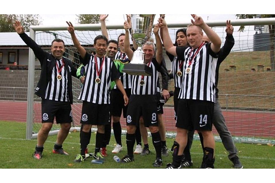 Das Meisterteam der „Strolche“ vom VfL Lauterbach, das mit Omid Safawi auch den besten Keeper stellte. 	Foto: BLV