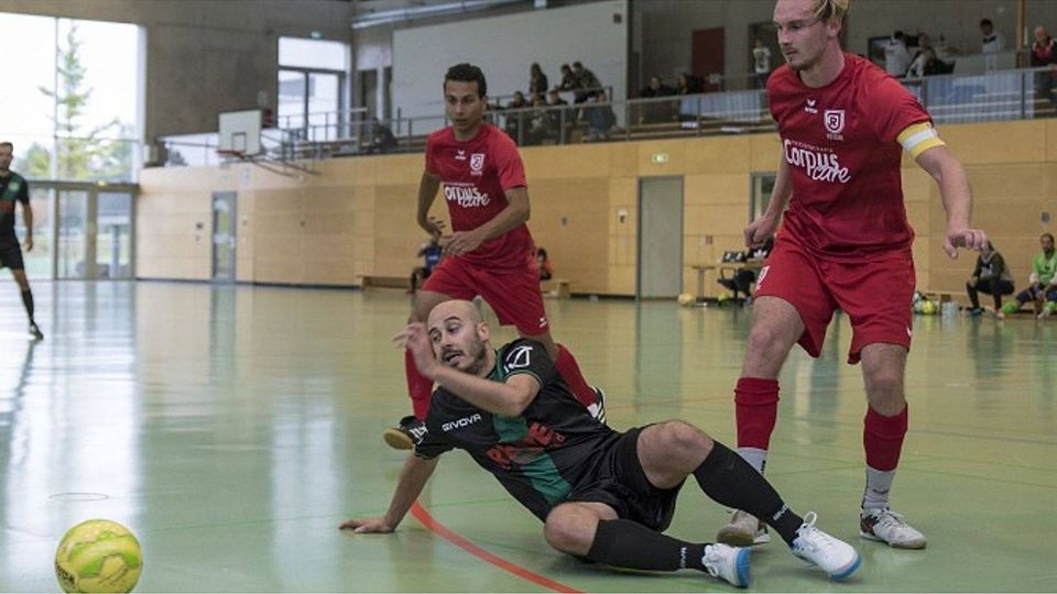 Fünf Spiele, fünf hohe Niederlagen lautet bisher die Bilanz der Futsal-Reserve des TSV Neuried.  Foto: Fred Rauscher