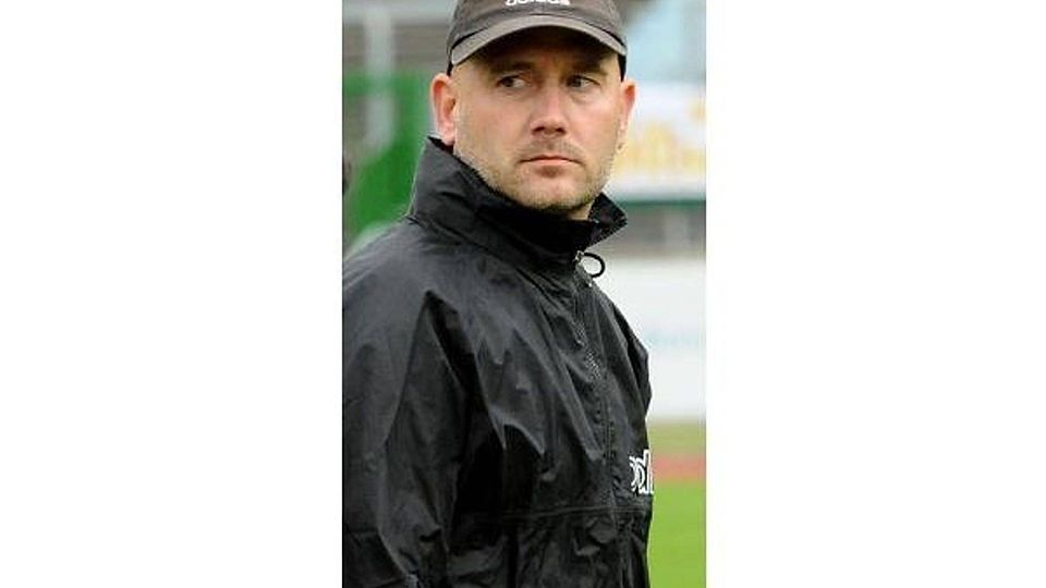 Es wird Zeit für Punkte: Rheinbachs Coach Wolfgang Schlösser. Foto: Horst Müller