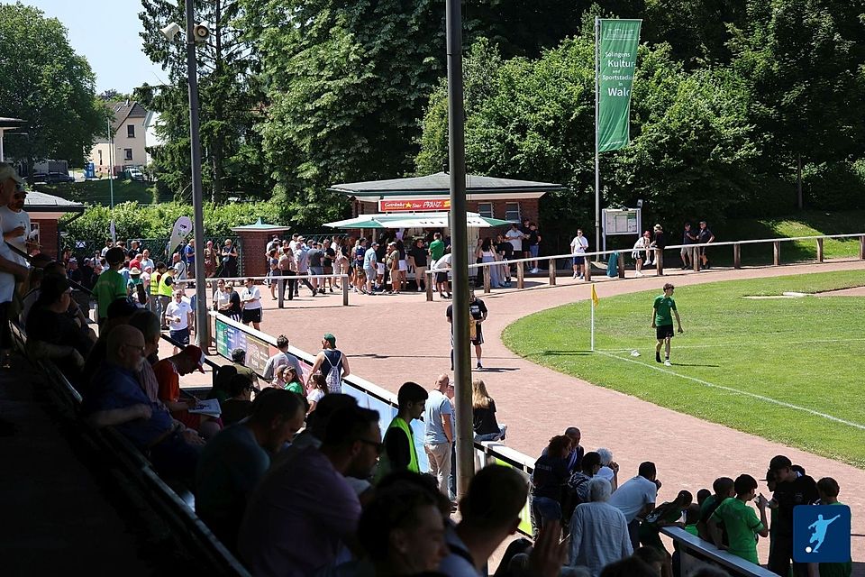 1200 Zuschauer wollten das Spiel live verfolgen.