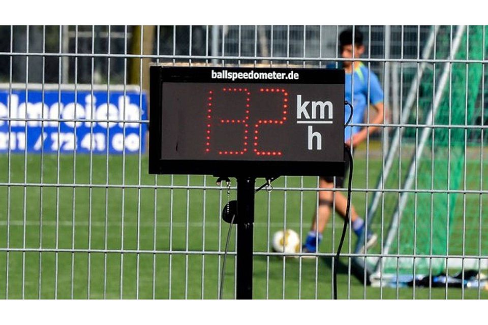 Das Highlights für euer Event - der FuPa-Ballspeedometer. Foto: Michael Scheich