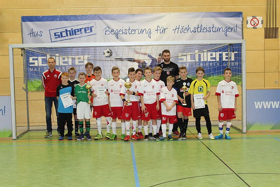 Strahlende Sieger waren die Jungs des SSV Jahn Regensburg. Foto: Guggenberger