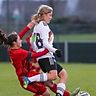 Ein übles Foul von hinten beendete Greta Hüntens erstes Länderspiel gegen Belgien. Die 14-jährige Maisingerin erlitt dabei einen Teilbruch des linken Wadenbeins und einen Syndesmosebandriss.