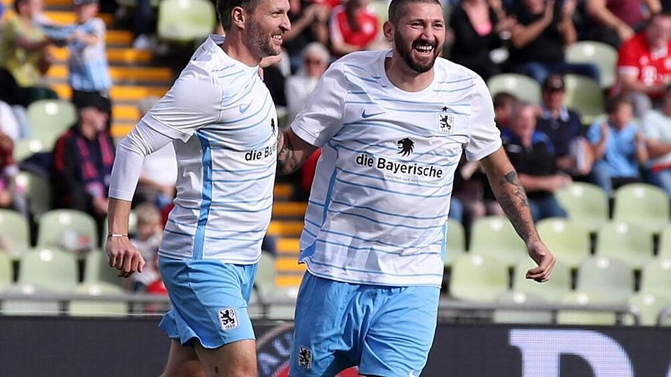 Benni Lauth (l.) und Sascha Mölders netzten mehrfach für den TSV 1860 im Legenden-Derby gegen den FC Bayern im Olympiastadion.