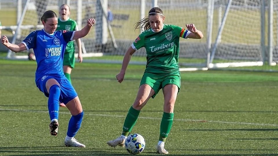 Tamara Smigic (rechts) schied mit dem FC Freiburg-St. Georgen beim Ligakonkurrenten Hegauer FV auf dramatische Art und Weise aus. 