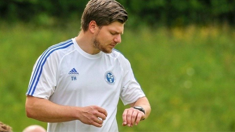 Zurück auf Null: Trainer Thomas Hallstein und die SG Sandbach starten in der neuen Saison wieder in der Kreisoberliga. F: Ferreira