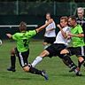 Spielgemeinschaft: Die Oderberger (in Weiß/im Pokal gegen den Friedrichswalder SV) kooperieren mit den Lunowern.  ©