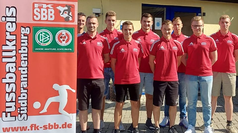 In Südbrandenburg wurden acht Schiedsrichter weitergebildet.