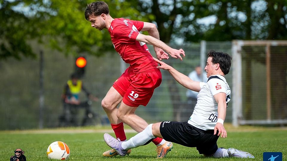 Theesen (in Rot) verlor das wichtige "Sechs-Punkte-Spiel" gegen Soest.