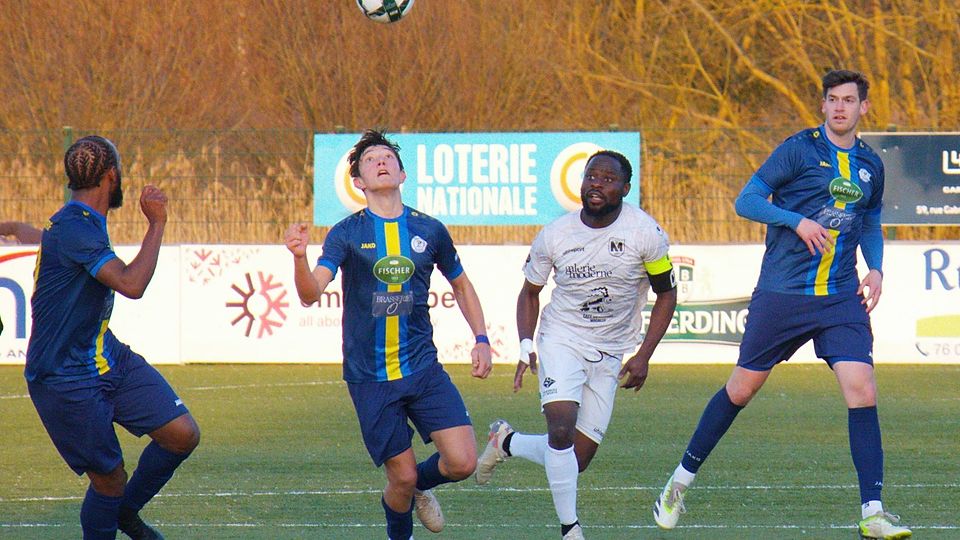 Mensdorf (in blau) gewann das Derby in Munsbach