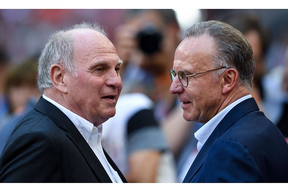 Aufsichtsrat und Vorstandsboss: Uli Hoeneß (li.) und Karl-Heinz Rummenigge beim FC Bayern München. picture alliance/dpa / Sven Hoppe