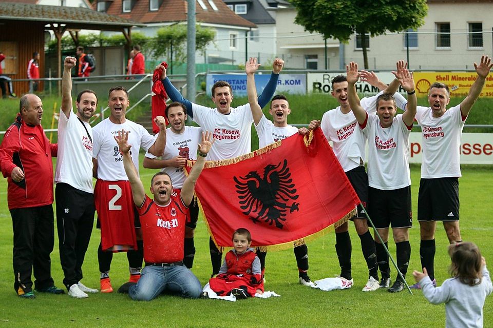 Den Durchmarsch geschafft: die Kicker des FC Kosova Regensburg kämpfen erstmals im Kreisoberhaus um Punkte und Tore. F: Brüssel