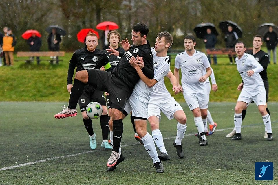 Der SV Winterbach knöpfte dem SV Hermersberg einen Punkt ab. Der SV Winterbach knöpfte dem SV Hermersberg einen Punkt ab.