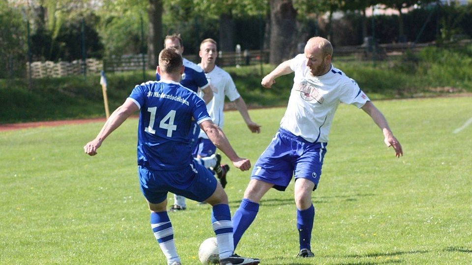 Niederndodeleben (in blau) siegte in der Vorwoche in Wanzleben   (F: Köhler)