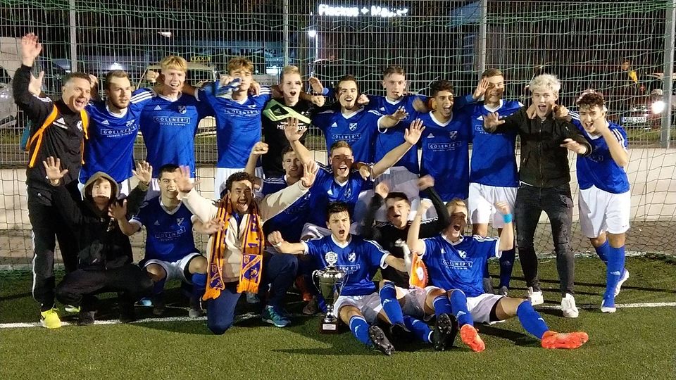 Nach der Meisterschaft auch den Pokal gewonnen: Die A-Junioren des FC Naurod