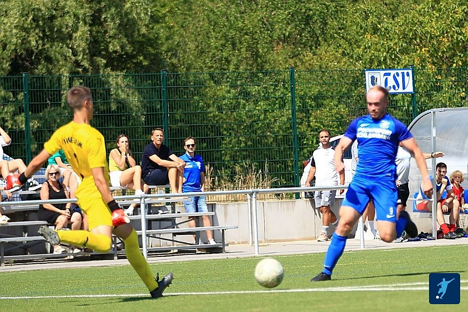 Bastian Rossmanith (hier in gelb) durfte am letzten Spieltag gegen den SV Horcheim im Feld auflaufen und traf direkt doppelt.
