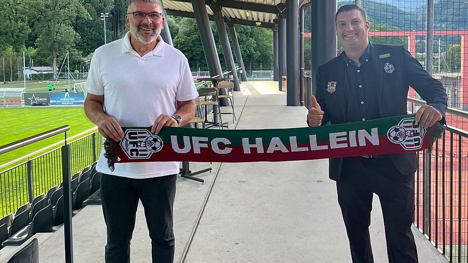 Uwe Wolf (li.) bei seiner Vorstellung in Hallein.