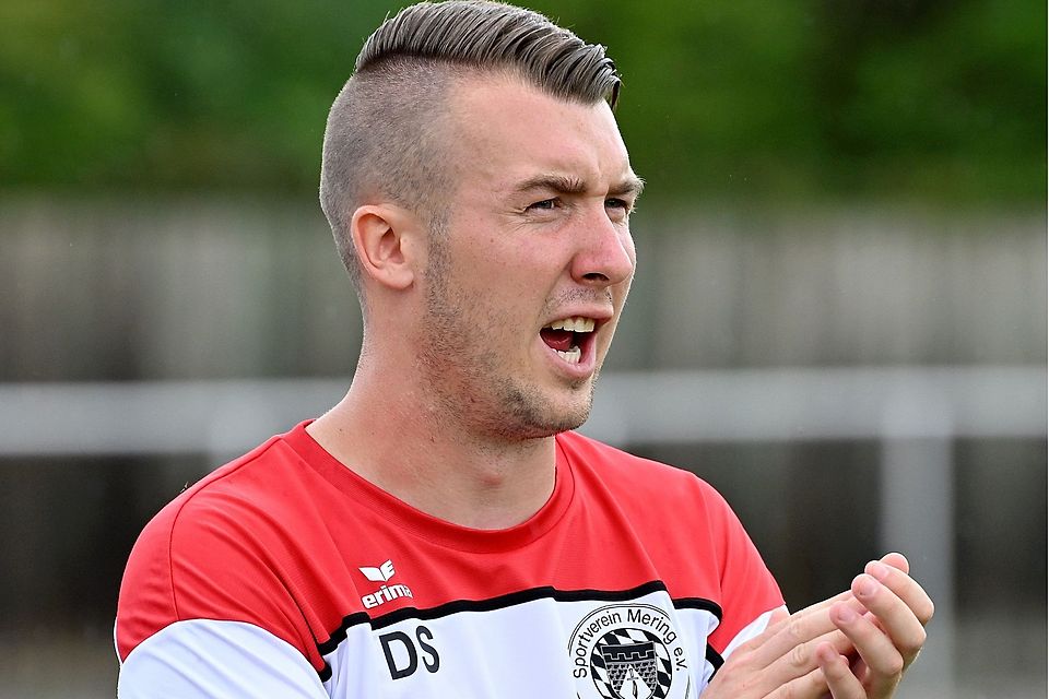 Dominik Sammer wird auch in der Saison 2024/25 den SV Mering coachen.