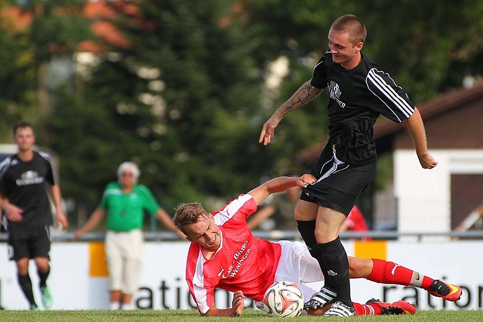 Die DJK Beucherling möchte den FC Wald/Süssenbach in die Knie zwingen   Foto: Tschannerl