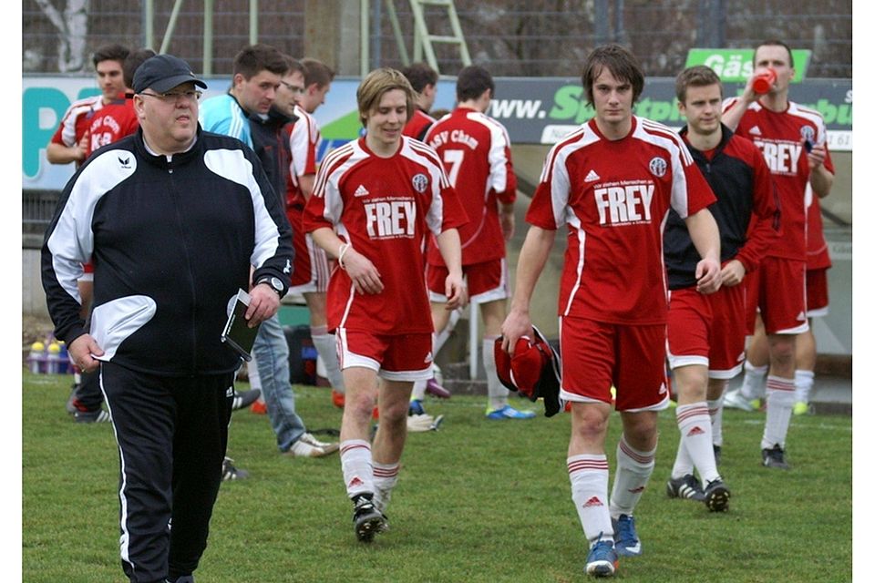 Trainer Fuhrmann (im Bild links) und der Sportliche Leiter Arthur Pongratz haben für die neue Saison verlängert. Foto: Eberhard Viehauser