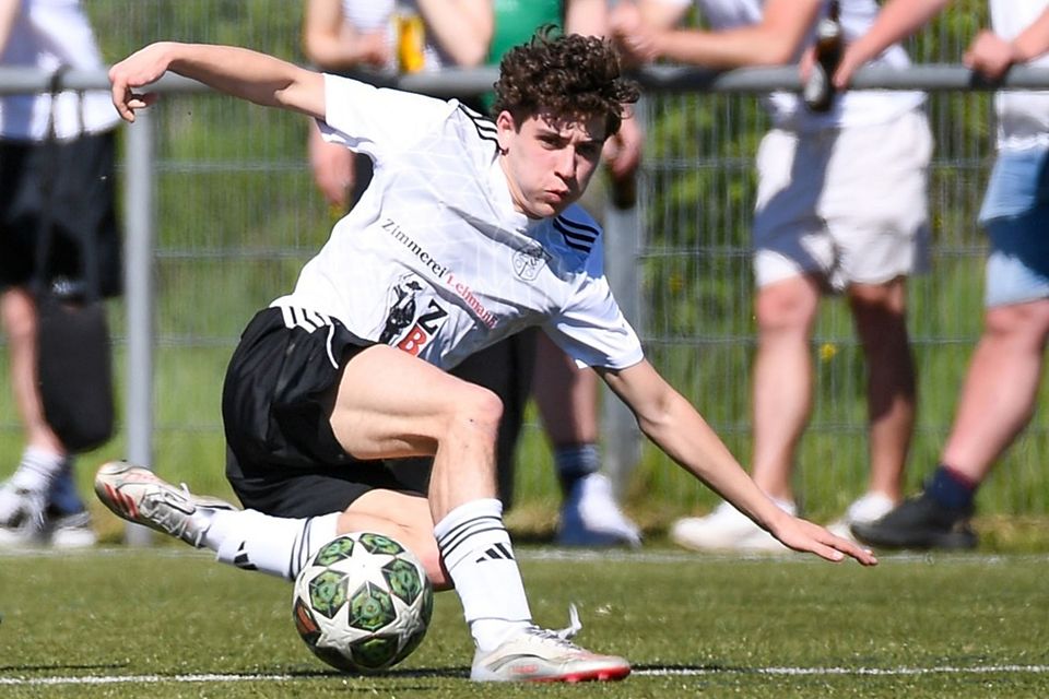 Ließ den SV Obersäckingen mit seinem Anschlusstor kurz auf den direkten Klassenerhalt hoffen: Robert Vogt. | Archivfoto: Gerd Gründl Ließ den SV Obersäckingen mit seinem Anschlusstor kurz auf den direkten Klassenerhalt hoffen: Robert Vogt. | Archivfoto: Gerd Gründl