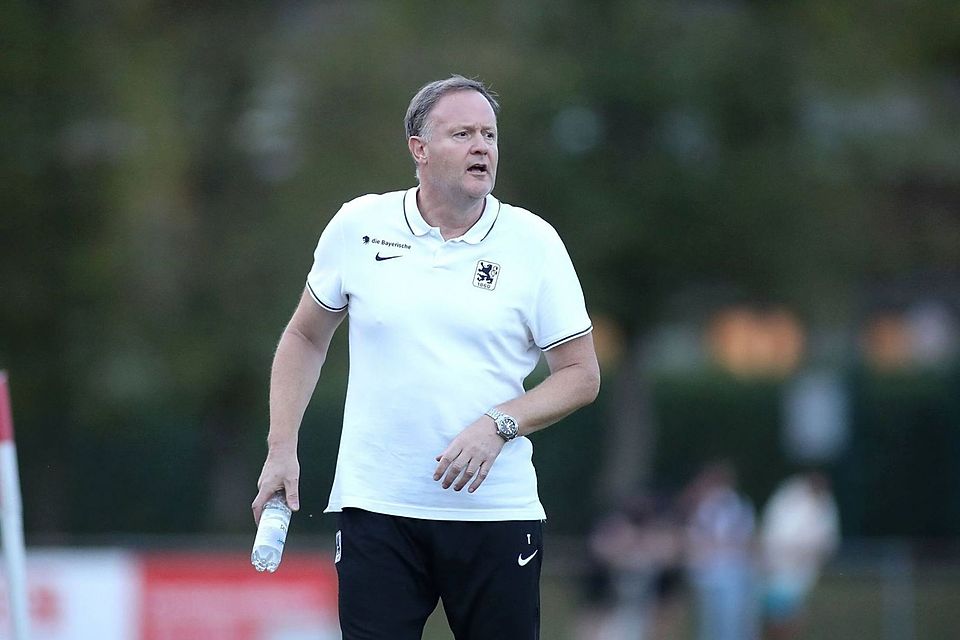 Frank Schmöller: Der Junglöwen-Trainer ist mit seiner Mannschaft immer noch ungeschlagen.