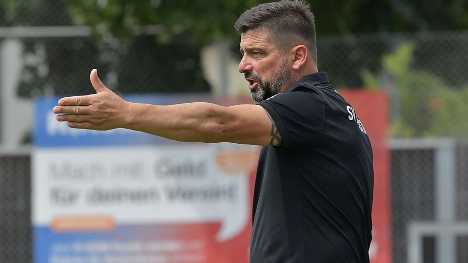 Thomas Semmelmann führte den SV Donaustauf einst in die Landesliga. Mittlerweile ist er an die Seitenlinie des ehemaligen Bayernligisten zurückgekehrt.