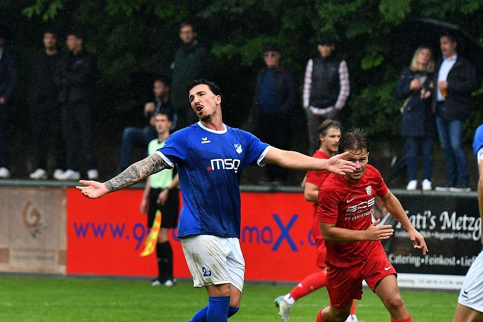 Die Abwehr des FC Ismaning (im blauen Trikot Altin Maxhuni) dürfte in Schwaig echt gefordert werden.