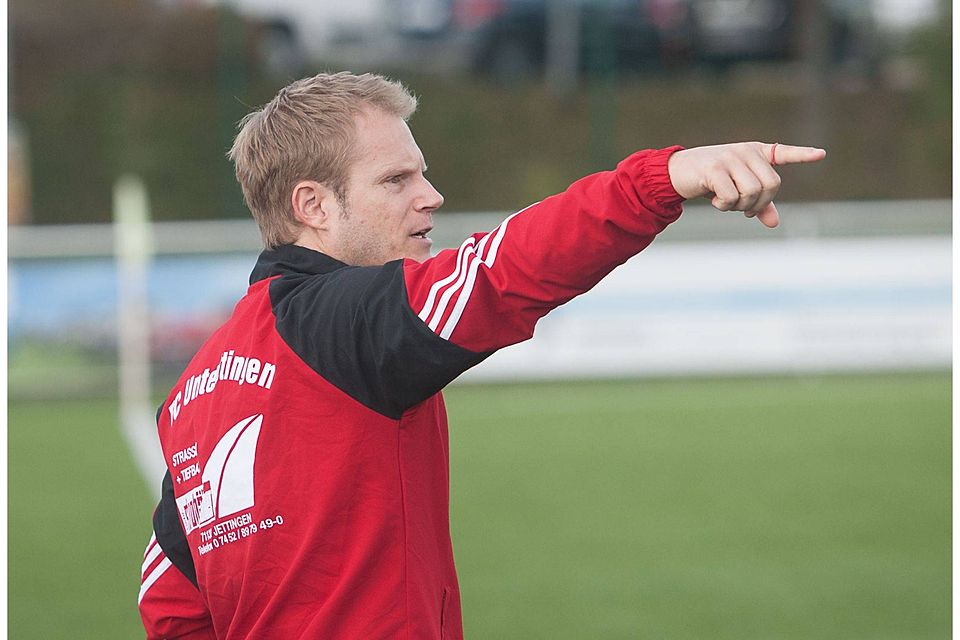 Ein richtungweisendes Spiel für den FC Unterjettingen und Trainer Markus König Foto: Schmidt