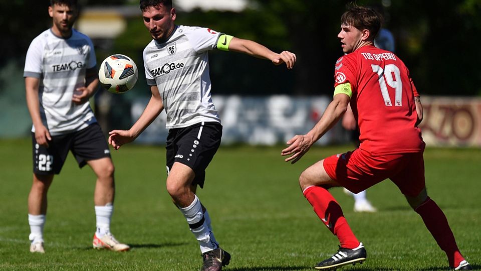 Mehmet Yildirim (rechts, mit Arlind Latifi) ist einer von sieben Rückkehrern zum SC Offenburg. Nach einem Jahr beim FV Schutterwald trägt er wieder die Kapitänsbinde am Fasanenweg. | Foto: Wolfgang Künstle