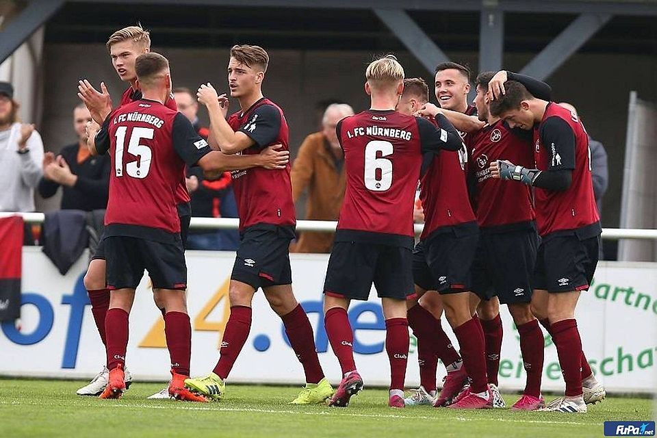 Die Talente des 1. FC Nürnberg dürfen die Saison in der Regionalliga fortsetzen - auch wenn die Profis in die 3. Liga absteigen sollten.