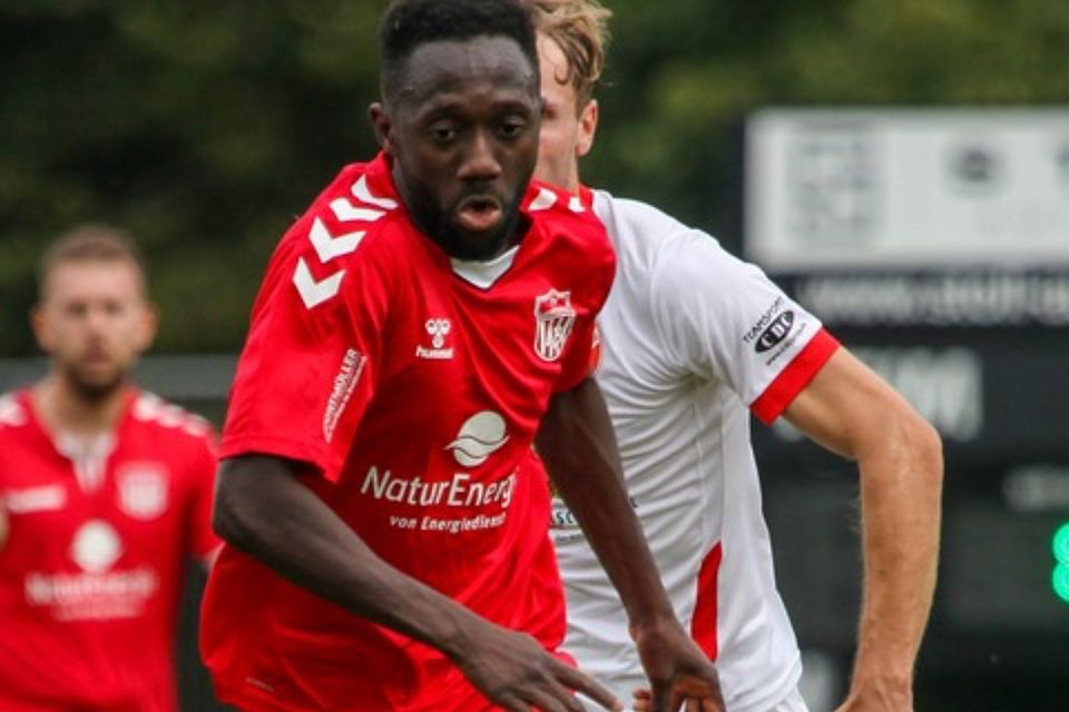 „Donnert den Ball in den Winkel“: Lamin Colley erzielte in Hofstetten das wichtige 1:1 für Lörrach-Brombach – es war sein erster Saisontreffer.