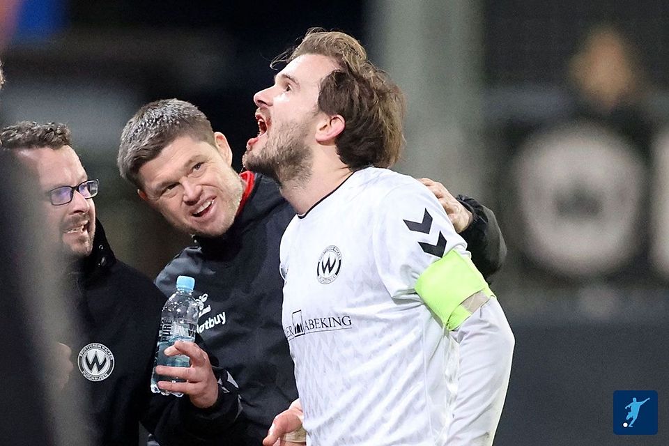 Blutige Lippe: Felix Bachschmid und seine Burghauser Kollegen bissen sich am Buchbacher Bollwerk die Zähne aus. 