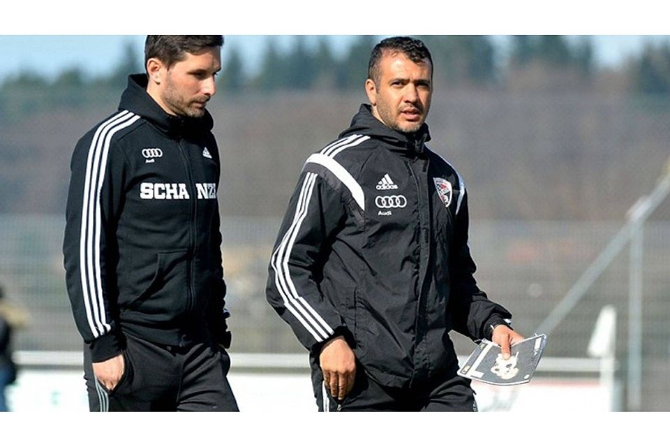 Ersin Demir (re., hier neben Stefan Leitl) übernimmt den Posten des Cheftrainers beim FC Ingolstadt 04 II. F: Geisler