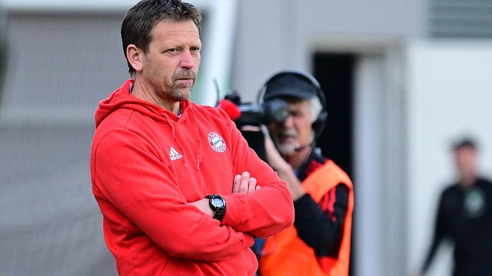 Holger Seitz bereitet die Bayern-Amateure auf die neue Saison vor.