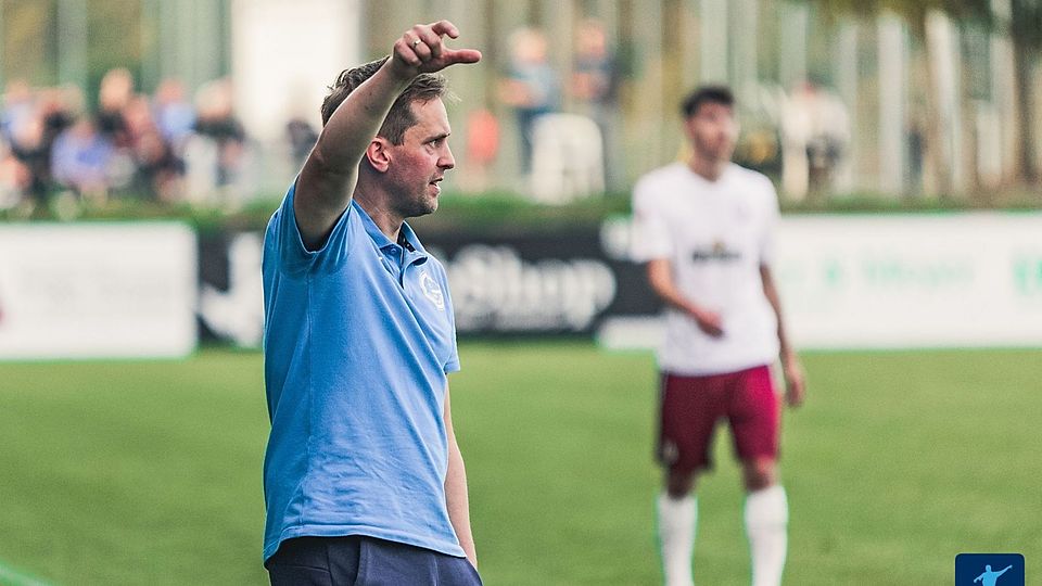 Dass Gievenbecks "Flo" Reckels nach drei Spieltagen der Trainer des Spitzenreiters ist, hätte er sich niemals träumen lassen.