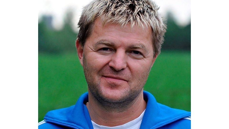 Andreas Klein trainiert den Kreisklassisten FC Mainburg.  Foto: Archiv