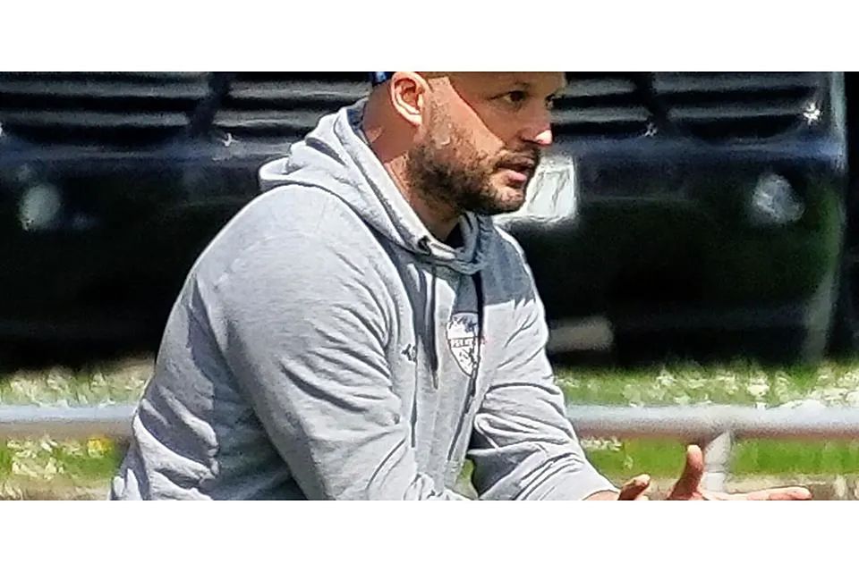 Mit der Leistung seines FSV Hessen Wetzlar im Hessenpokal-Achtelfinale in Lütter kann Trainer Dennis Peter zufrieden sein. Mit der Leistung seines FSV Hessen Wetzlar im Hessenpokal-Achtelfinale in Lütter kann Trainer Dennis Peter zufrieden sein. © Peter Bayer